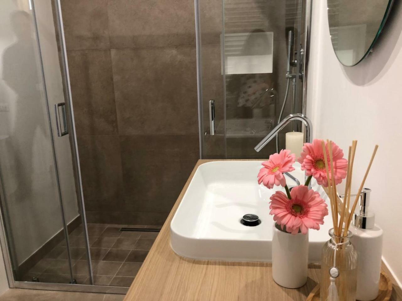 Suitesgaribaldi กาญารี ภายนอก รูปภาพ