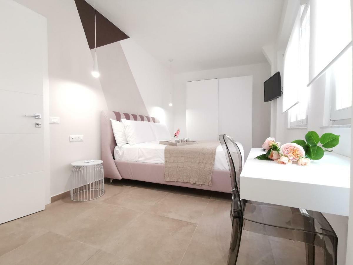 Suitesgaribaldi กาญารี ภายนอก รูปภาพ